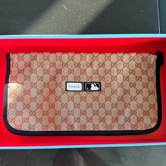 Gucci Leather Slides - Picture 5 of 9